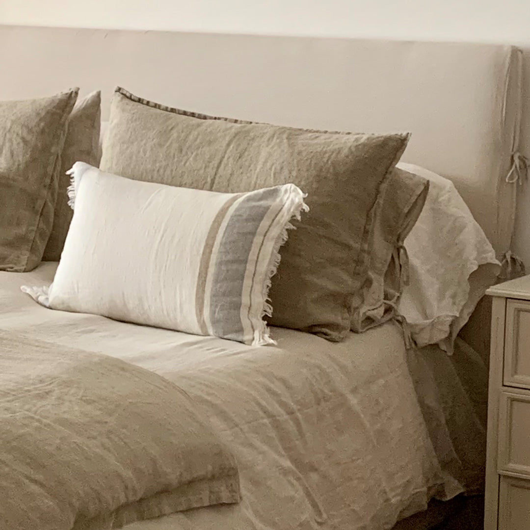 ANTOINETTE LINEN CUSHION 22" x 30"