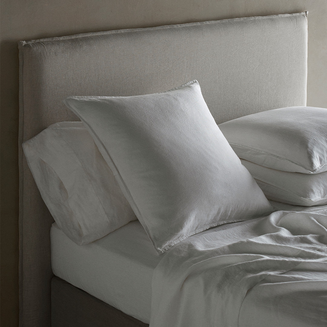 ELOISE LINEN CUSHION 26" x 26"