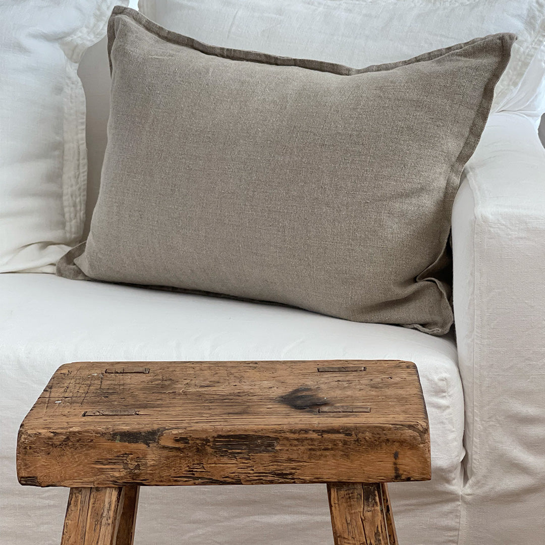 ANTOINETTE LINEN CUSHION 16" x 24"