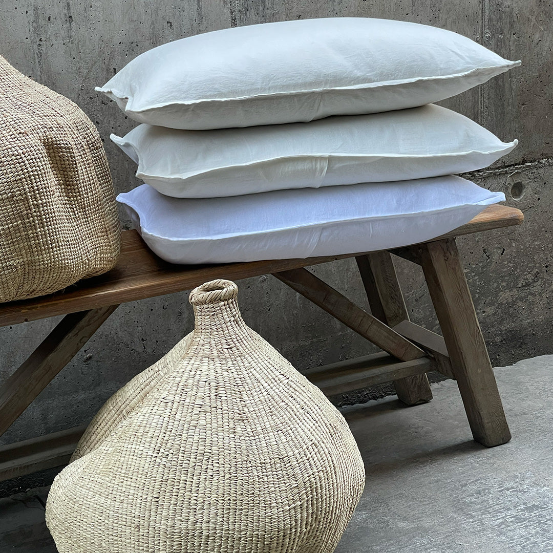 CHANTAL LINEN CUSHION 16" x 24"