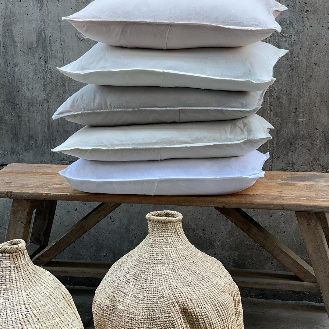 CHANTAL LINEN CUSHION 16" x 24"