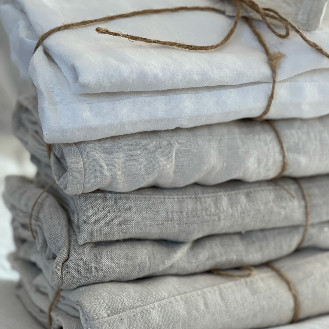 PILLOWCASE SET WITH TIES