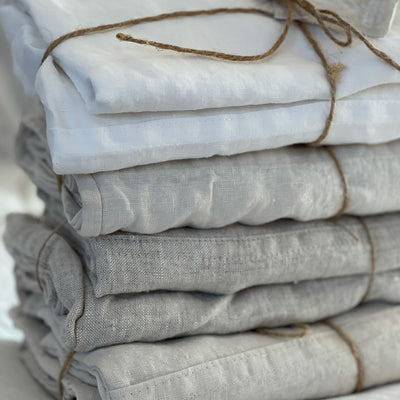 PILLOWCASE SET WITH TIES